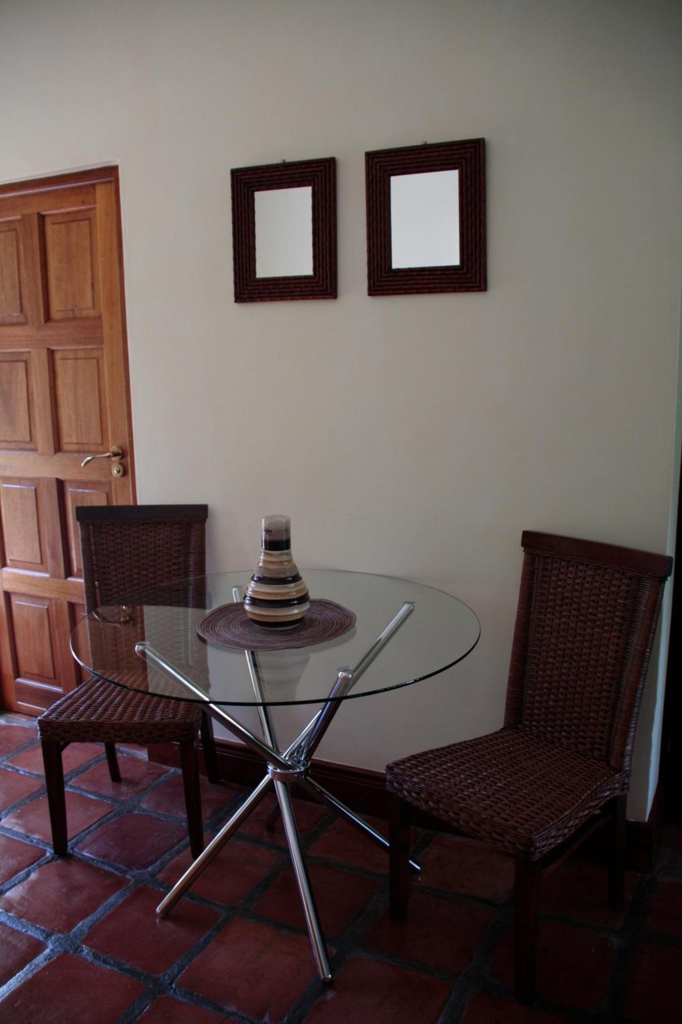 Orange-Ville Lodge & Guesthouse Stellenbosch Ngoại thất bức ảnh